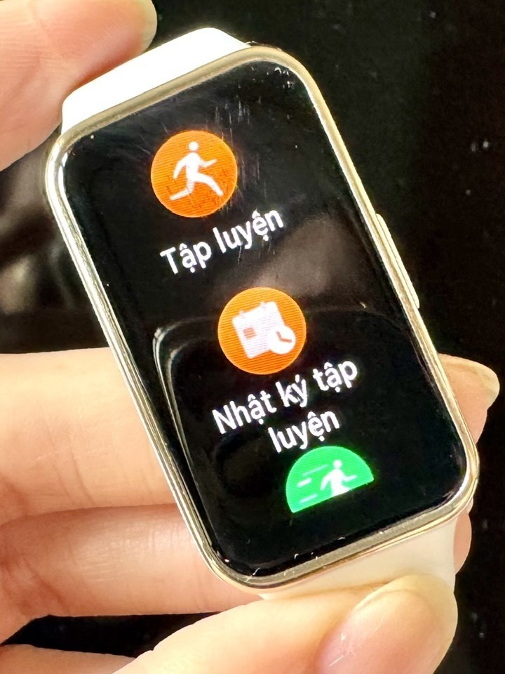 Smart Watch hay Smart Band? 