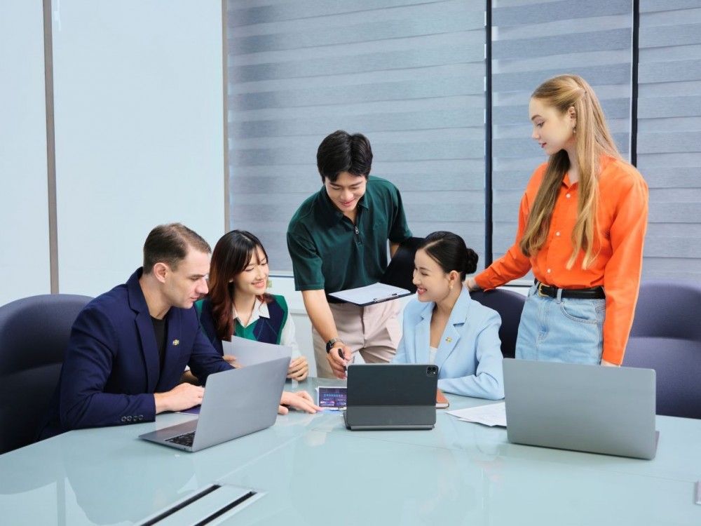 Đây là lần đầu tiên Fortune công bố TOP 500 Công ty lớn nhất Đông Nam Á và FPT không chỉ lọt TOP 500 mà còn là công ty lớn nhất trong lĩnh vực dịch vụ CNTT.