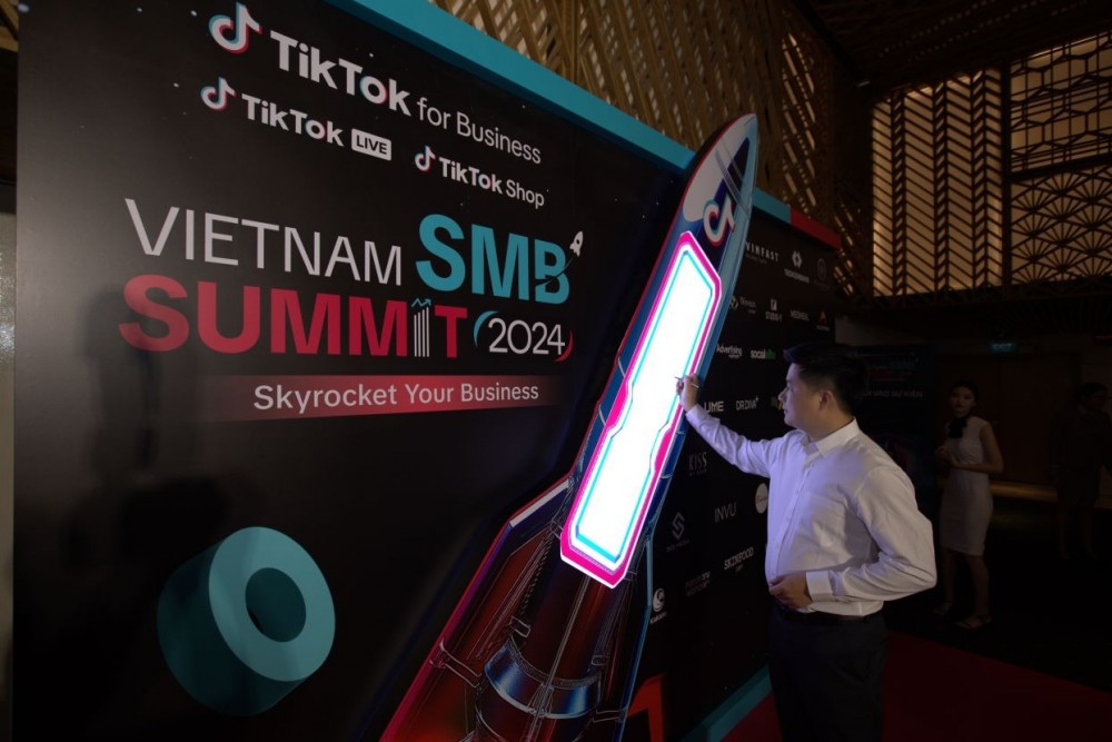 Ngoài cam kết hỗ trợ 1 triệu USD cho các hoạt động quảng bá sản phẩm hàng hóa, dịch vụ thương hiệu Việt trên nền tảng, TikTok cũng chia sẻ nhiều giải pháp và công cụ để giúp các doanh nghiệp SME bứt phá doanh thu 6 tháng cuối năm.