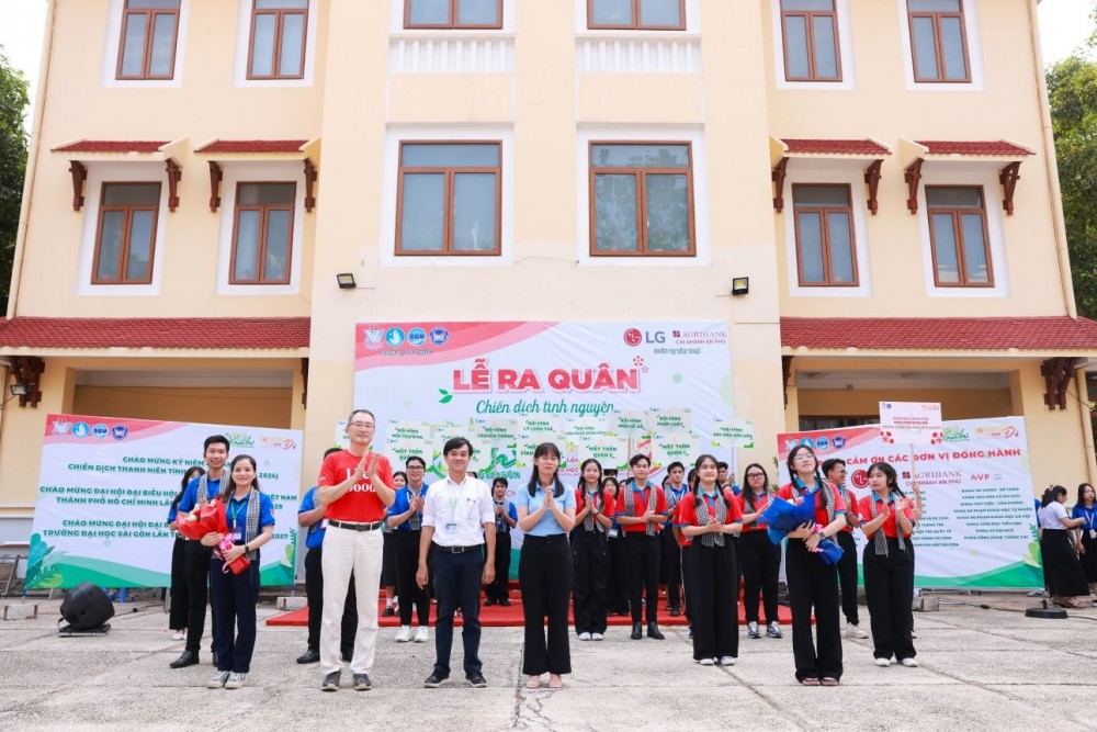 Nhằm mang đến những giá trị đích thực cho cộng đồng, Công ty điện tử LG Electronics (LG) đã chính thức khởi động chiến dịch “Tích cực lan tỏa, nụ cười lan xa” bằng chuỗi chương trình “Uni Tour – Tỏa rực tích cực” tại trường Đại học Sài Gòn và trường Đại học Kinh tế Quốc dân.