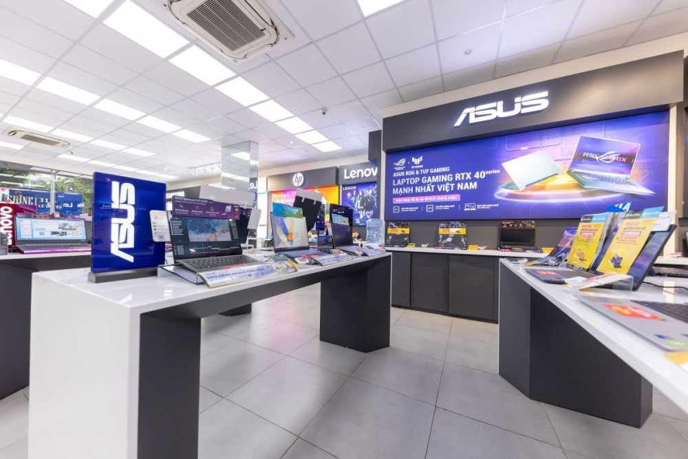 Với sự ra đời của chuỗi “ASUS AI Innovation Hubs – Không gian trải nghiệm công nghệ AI toàn diện” tại Hà Nội và Tp.HCM , ASUS mong muốn mang đến cho người dùng Việt Nam cơ hội trải nghiệm trực tiếp sức mạnh đột phá từ AI trên các dòng laptop ASUS mỏng nhẹ, mạnh mẽ.