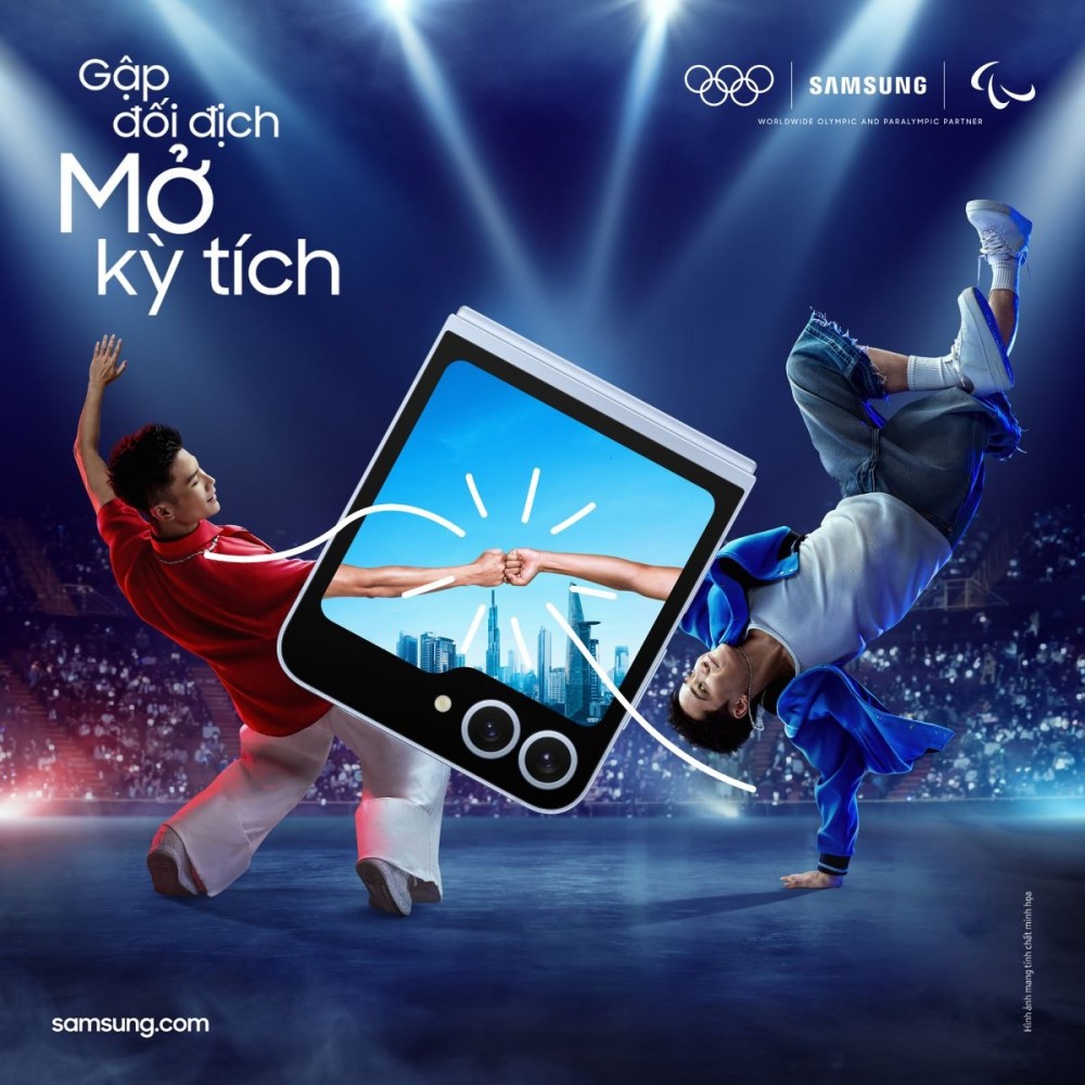 10 năm sau, tại Thế vận hội mùa hè Olympic Paris 2024, Samsung tiếp tục ghi một dấu ấn mới bằng sự đồng hành với 17.000 vận động viên thông qua chương trình “Gập Giới Hạn – Mở Kỳ Tích”, đánh dấu lần đầu tiên ứng dụng công nghệ trí tuệ nhân tạo AI vào Olympic. Galaxy Z Flip6 Olympic Edition là phiên bản giới hạn của Galaxy Z Flip6, một trong hai mẫu điện thoại màn hình gập cao cấp vừa chính thức được Samsung giới thiệu ra thị trường, đây cũng là dòng điện thoại gập đầu tiên được tích hợp nền tảng Galaxy AI để mang đến nhiều trải nghiệm thú vị chưa từng có.