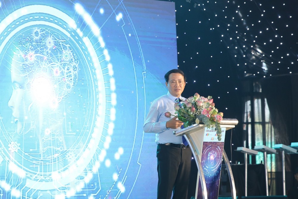 Với mục tiêu thúc đẩy sáng tạo, đầu tư, nghiên cứu phát triển công nghệ trí tuệ nhân tạo và hình thành khu đô thị phụ trợ, thu hút nhân tài công nghệ cũng như góp phần đưa Bình Định thành trung tâm AI của khu vực… Tập doàn FPT vừ chính thức khởi công xây dựng dự án Trung tâm Trí tuệ nhân tạo - Đô thị phụ trợ.