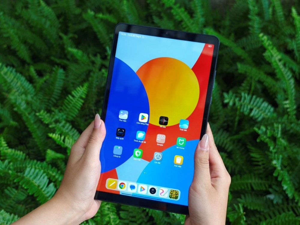 Với thiết kế nhỏ gọn, máy tính bảng mới Redmi Pad SE 8.7 đi kèm cấu hình mạnh mẽ, đáp ứng đa dạng nhu cầu làm việc và giải trí của người dùng, ở bất kỳ đâu.