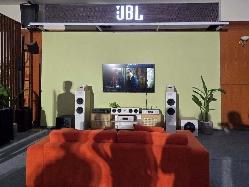 JBL ra mắt loạt thiết bị giải trí gia đình mới 