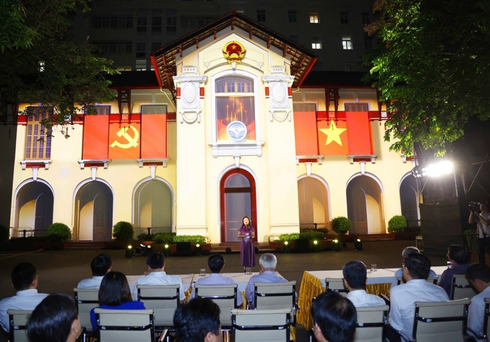Công nghệ 3D mapping, 79 năm lịch sử ngành TT&TT