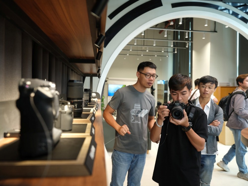 Fujifilm Việt Nam chính thức khai trương showroom Fujifilm X-Space tại Tp. HCM