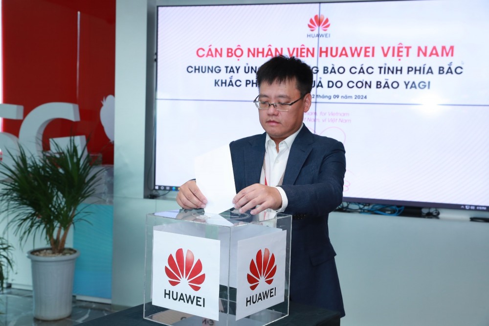 Buổi lễ phát động quyên góp, ủng hộ đồng bào miền Bắc tại Huawei Việt Nam