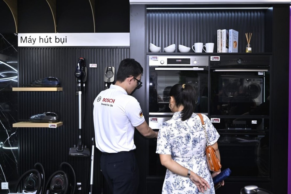 BSH, thành viên của tập đoàn Bosch, vừa chính thức ra mắt cửa hàng trải nghiệm đồ gia dụng Bosch đầu tiên tại Việt Nam.