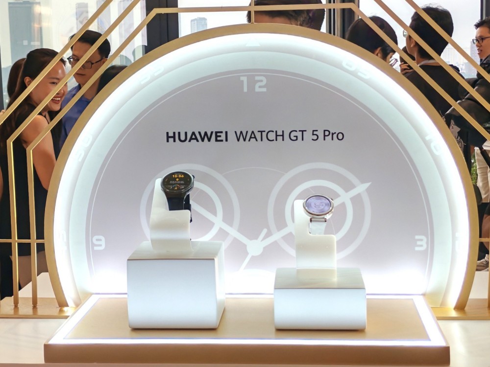 Sau khi có màn ra mắt đầy ấn tượng tại thị trường thế giới và khu vực châu Á, Huawei đã chính thức ra mắt loạt đồng hồ thông minh HUAWEI WATCH GT 5 Series.