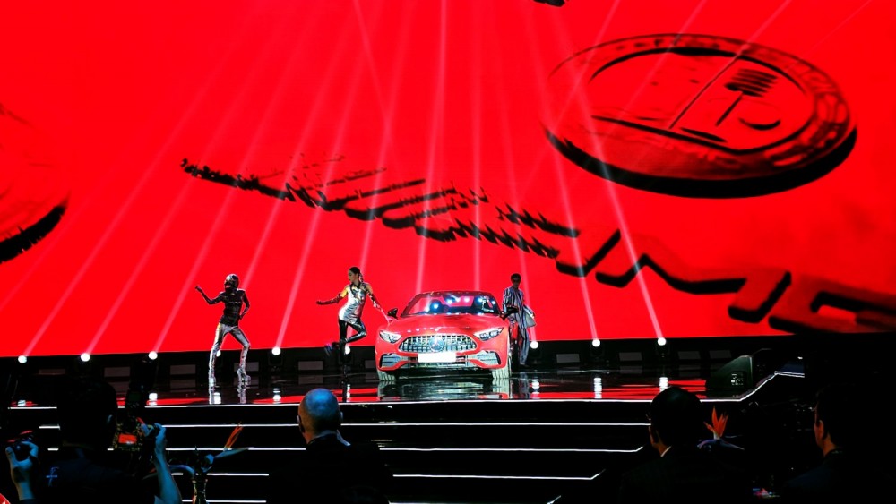 Trien lãm Mercedes-Benz Việt Nam The Avantgarde 2024 