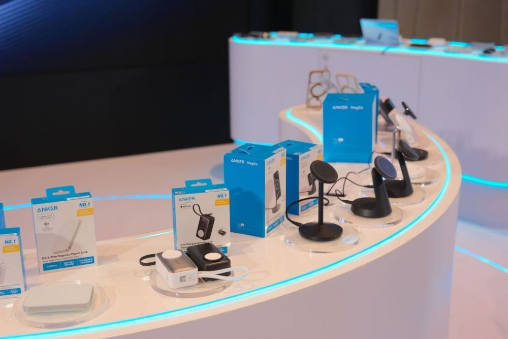 Thương hiệu hàng đầu trong lĩnh vực điện tử tiêu dùng, Anker, thuộc Anker Innovations, vừa tổ chức thành công sự kiện “Anker ra mắt sản phẩm mới 2024 - Charge Your Way” tại Tp HCM.