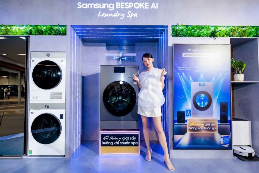 Nhận thức rõ vai trò quan trọng của trí tuệ nhân tạo trong việc thúc đẩy sự bền vững môi trường, Samsung cũng cải tiến không ngừng để giảm mức tiêu thụ năng lượng, như công nghệ AI Eco Bubble trong máy giặt có thể tiết kiệm điện đến 70%, chế độ AI Energy trên ứng dụng SmartThings tối ưu điện năng cho các thiết bị sử dụng.