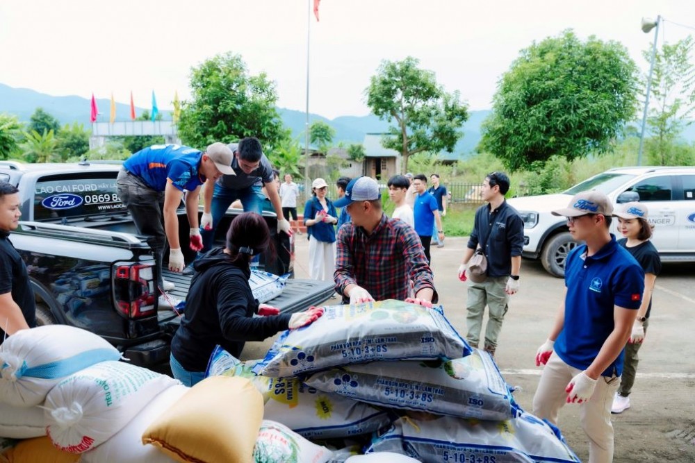 Hoà chung nỗ lực toàn cầu của tập đoàn Ford Motor, Ford Việt Nam, với sự đồng hành của Ford Philanthropy, tích cực thực hiện hàng loạt hoạt động vì cộng đồng, đem đến hỗ trợ thiết thực cho nhóm người yếu thế.