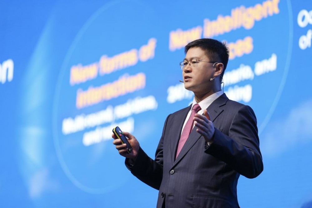 Ông Li Peng – Phó Chủ tịch Cấp cao, kiêm Chủ tịch Kinh doanh & Dịch vụ ICT  