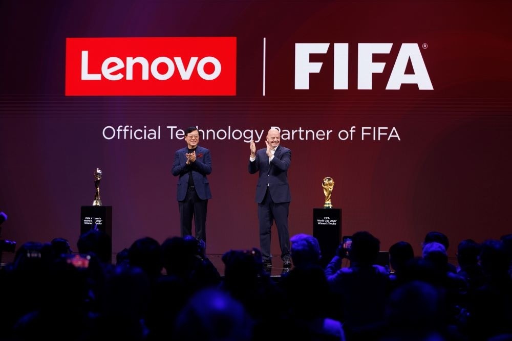 Theo đó, Lenovo sẽ trở thành đối tác Công nghệ Chính thức của FIFA tại 2 giải bóng đá lớn nhất hành tinh là FIFA World Cup 2026™ tại Canada, Mexico và Hoa Kỳ, cùng FIFA Women’s World Cup 2027™ tại Brazil.