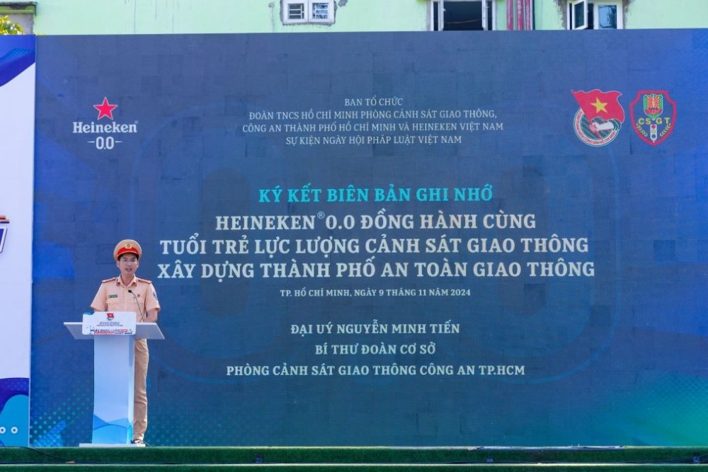 Trong khuôn khổ sự kiện Ngày hội Tuyên truyền Pháp luật Việt Nam, Công ty HEINEKEN Việt Nam đã chung tay cùng Đoàn Phòng Cảnh sát Giao thông Tp HCM ký biên bản ghi nhớ, cam kết hợp tác thực hiện các hoạt động thúc đẩy văn hóa uống có trách nhiệm, đồng thời tăng cường nhận thức trong cộng đồng với an toàn giao thông đường bộ. 