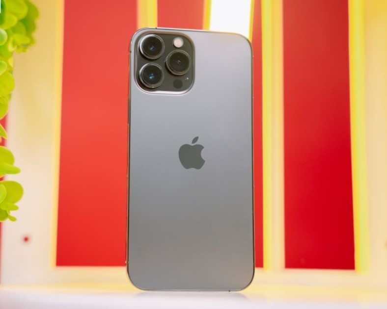 TOP những mẫu iPhone cũ đáng mua nhất dịp Black Friday năm nay