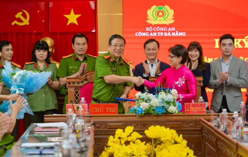 Nhãn hàng HEINEKEN và Công an Thành phố Đà Nẵng ký biên bản ghi nhớ