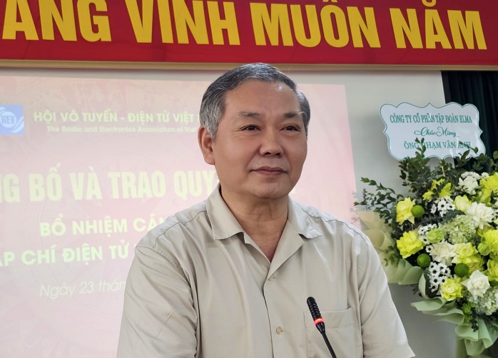 Nhà báo Phạm Văn Anh được bổ nhiệm làm Phó Tổng Biên tập Tạp chí Điện tử và Ứng dụng