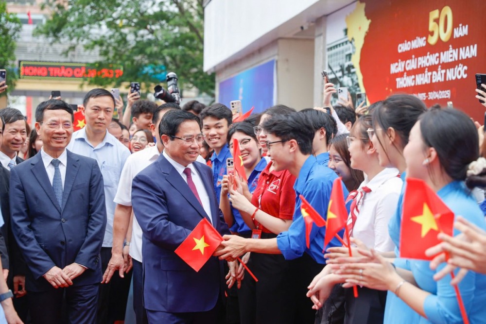 Thủ tướng thăm gian hàng OSB Group tại Lễ phát động phong trào thi đua Đổi mới sáng tạo và Chuyển đổi số
