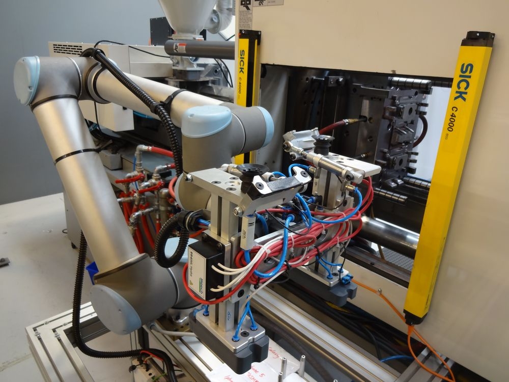 Robot dần mở rộng ứng dụng trong lĩnh vực công nghiệp phụ trợ Việt Nam