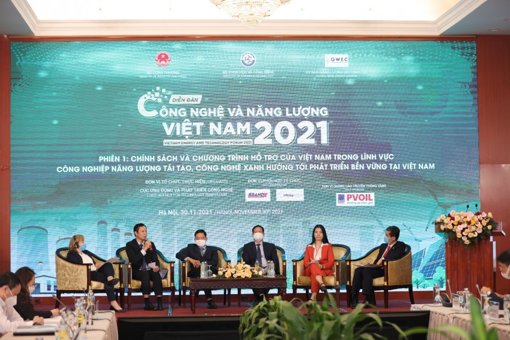 Diễn đàn chia sẻ, thảo luận về các chính sách và chương trình hỗ trợ của Việt Nam trong lĩnh vực công nghiệp năng lượng tái tạo, công nghệ xanh hướng tới phát triển bền vững tại Việt Nam.