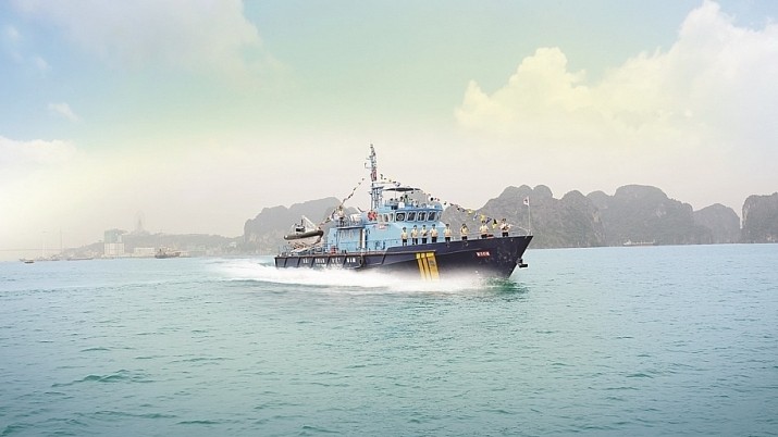 Tàu cao tốc chống buôn lậu của Hải quan làm nhiệm vụ trên vùng biển Đông Bắc. Ảnh tư liệu.