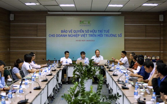 Tọa đàm "Bảo vệ quyền SHTT cho DN Việt trên môi trường số" do CLB Nhà báo công nghệ thông tin Việt Nam tổ chức. 