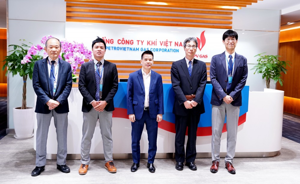 Phó Tổng Giám đốc PV GAS Phạm Văn Phong đón tiếp Đoàn công tác JCCP và Công ty Hagio Nhật Bản tại trụ sở PV GAS.