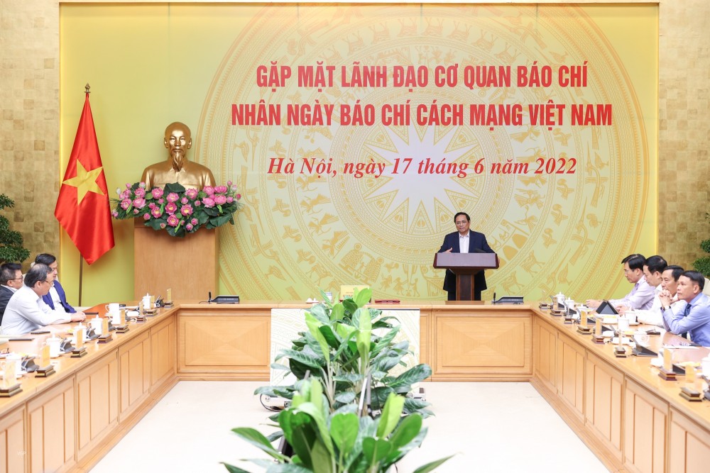 Thủ tướng Phạm Minh Chính gửi tới các đồng chí lãnh đạo các cơ quan chỉ đạo và quản lý báo chí, cơ quan báo chí, người làm báo trên mọi miền đất nước và ở nước ngoài lời thăm hỏi thân thiết và lời chúc mừng tốt đẹp nhất.