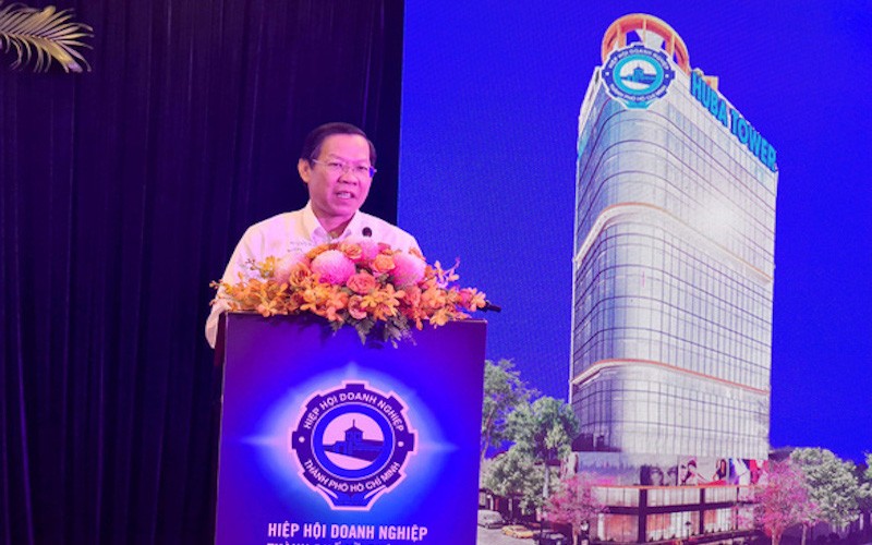 Chủ tịch UBND TP.HCM Phan Văn Mãi cho biết, hiện TP đang xây dựng nền tảng để có thể trao đổi trực tuyến với các hội, hiệp hội doanh nghiệp tại TP.HCM ngay trong tháng 6.