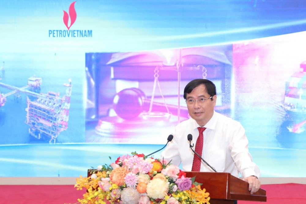 Phó Trưởng ban Ban Tuyên giáo Trung ương Phan Xuân Thủy phát biểu kết luận hội thảo.