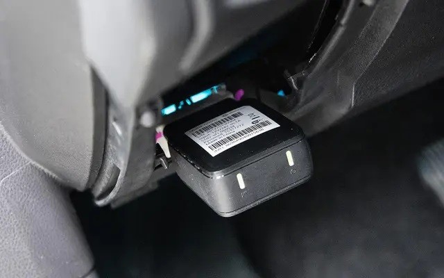 VCar: Giải pháp biến một chiếc ô tô thông thường trở nên thông minh 