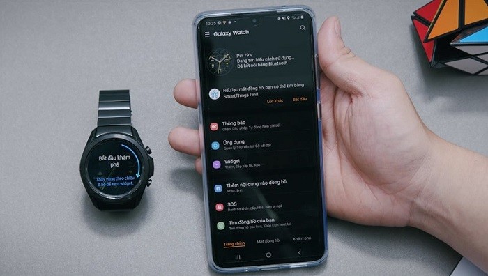 Khám phá các tính năng của Galaxy Watch4 trên điện thoại